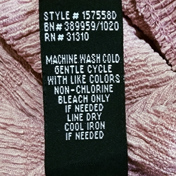 3/$25 IZ Byer Off-the-Shoulder Rose Square Neck Long Sleeve Blouse - 3X - Picture 7 of 8